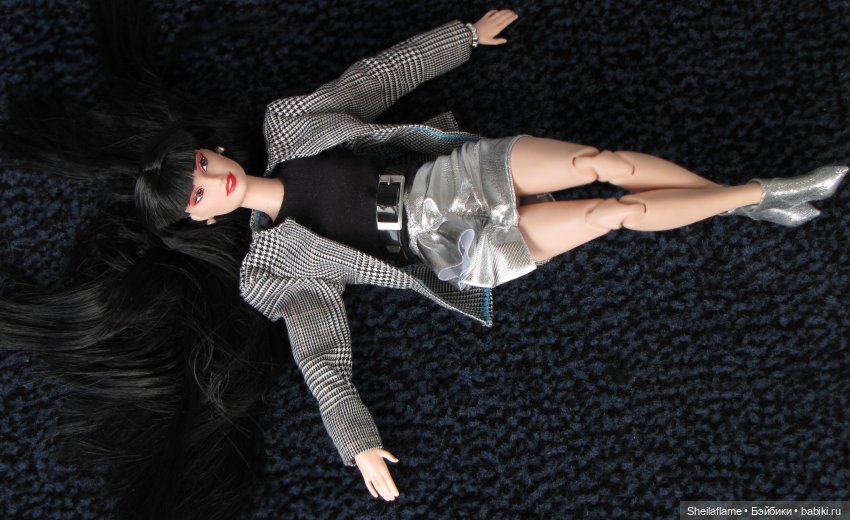 Анна-Лара, или просто Ларочка. Обзор