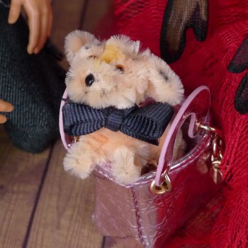 Весёлая распаковка-игра)).