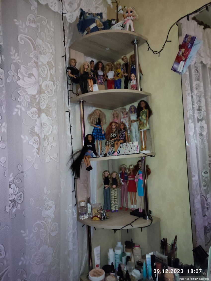 Где живут мои куклы — Коллекции игровых кукол (Playline): фото полок