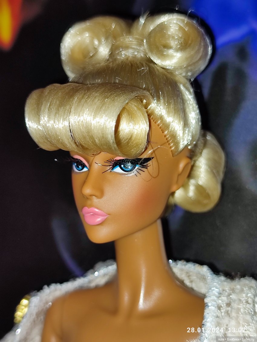 Новенькая Мизи — Фэшн