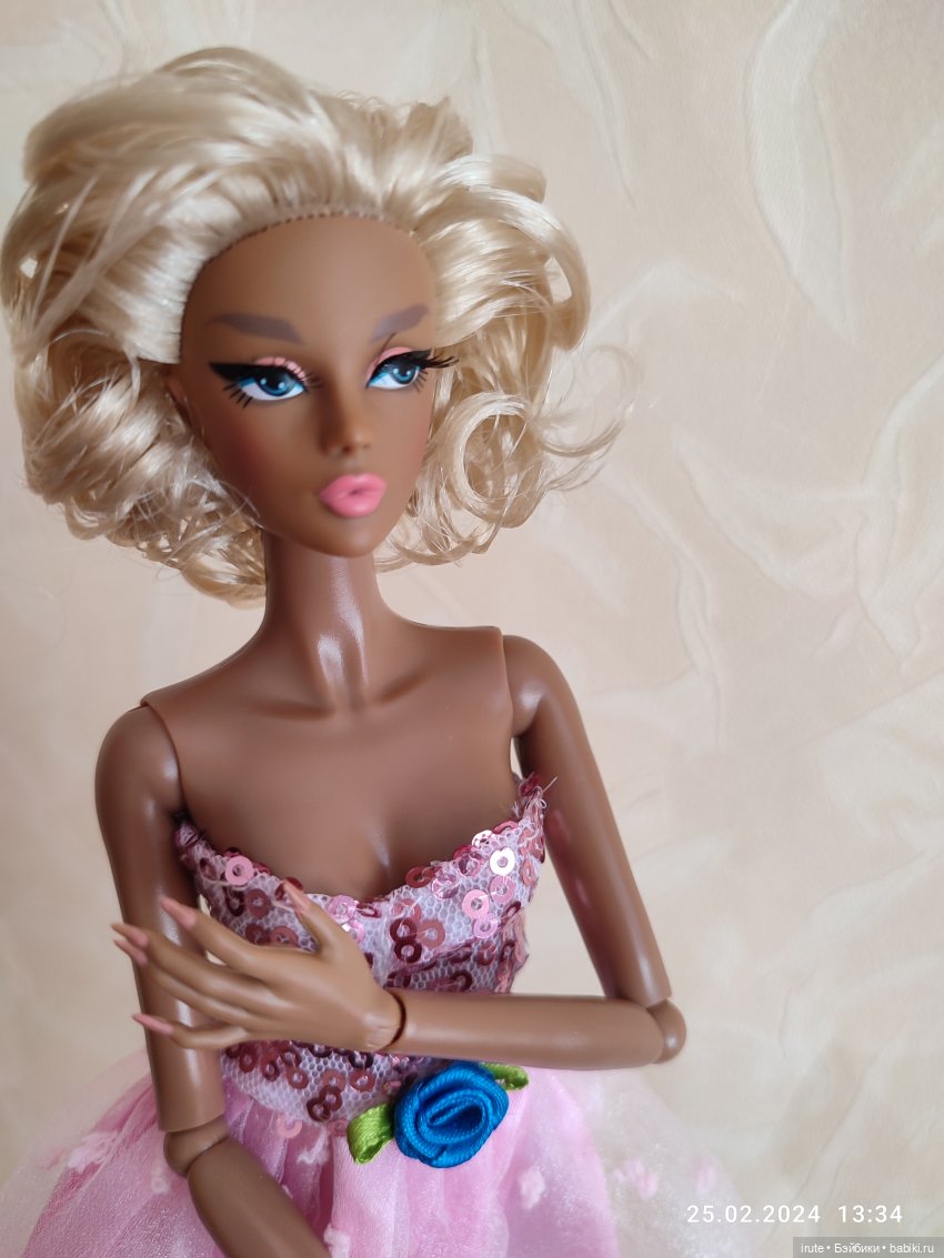 Бриджит. Разные образы — Фэшн (фото 9)