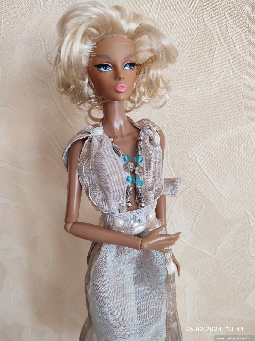 Бриджит. Разные образы — Фэшн