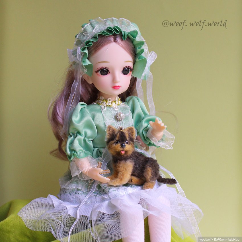 Миниатюрная игрушка йоркширский терьер и кукла баболи 30 см