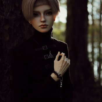 𝕾𝖍𝖆𝖉𝖔𝖜 𝖌𝖍𝖔𝖘𝖙