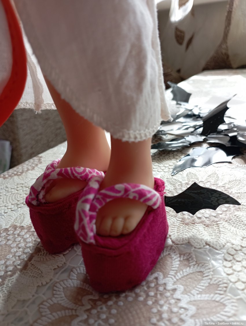 Выгул кимоно — Куклы Paola Reina (Паола Рейна): новинки