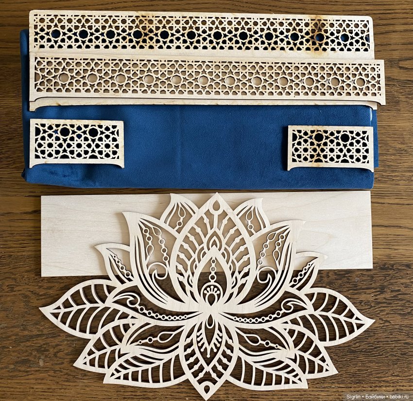 Room-shelf - Диван и лотос