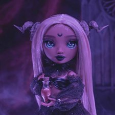 Сабрина, которая "сильно изменилась за лето"