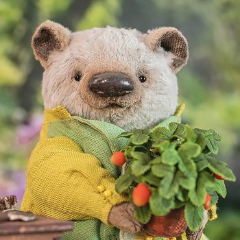 Плюшевый садовод