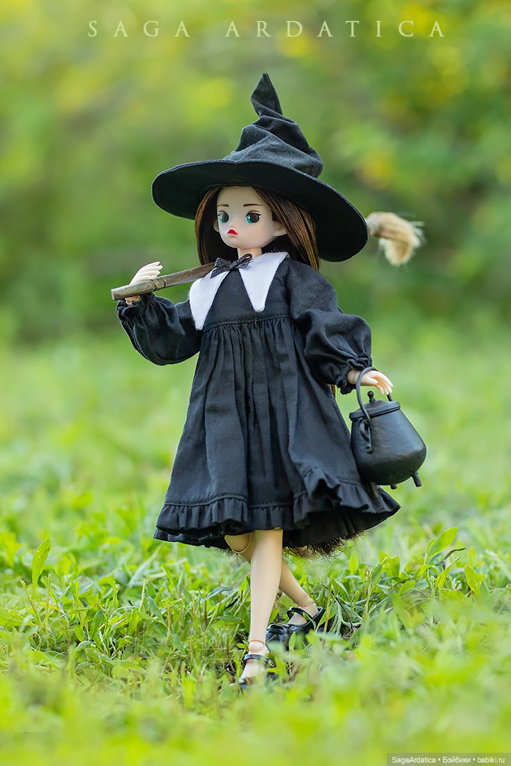 Маленькая ведьмочка — Куклы Strawberry Planet: Redberry