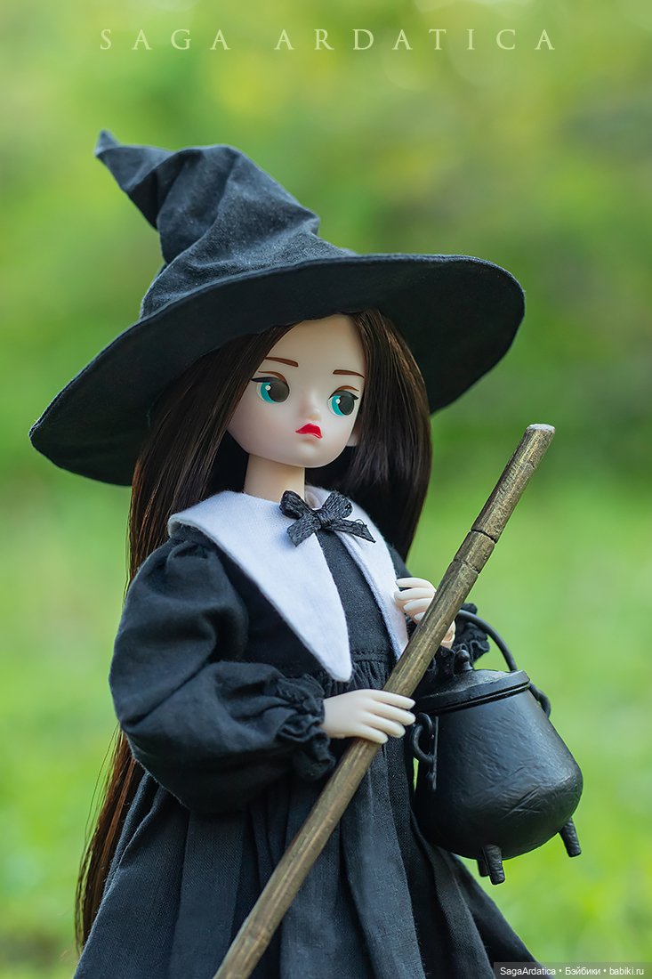 Маленькая ведьмочка — Куклы Strawberry Planet: Redberry (фото 3)