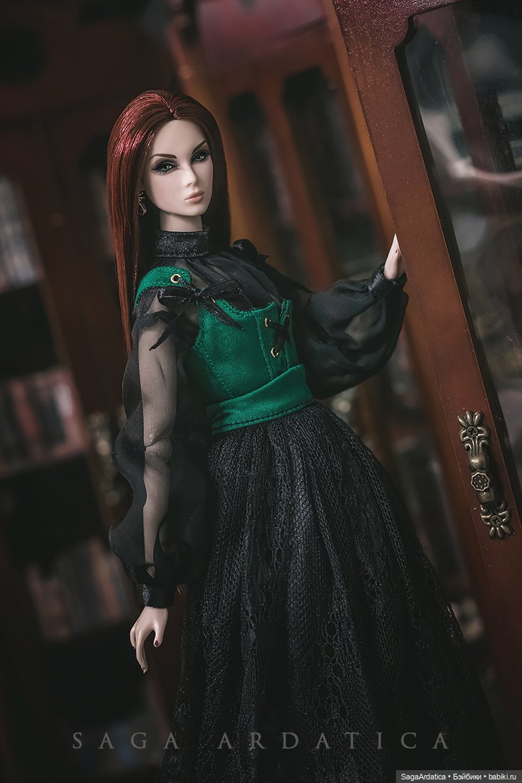 В библиотеке | Бэйбики В библиотеке — Куклы Integrity Toys (Интегрити): Poppy Parker