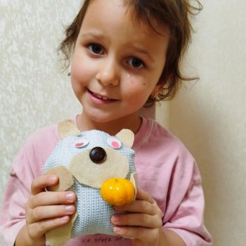 Мы с детьми шьём кукол.