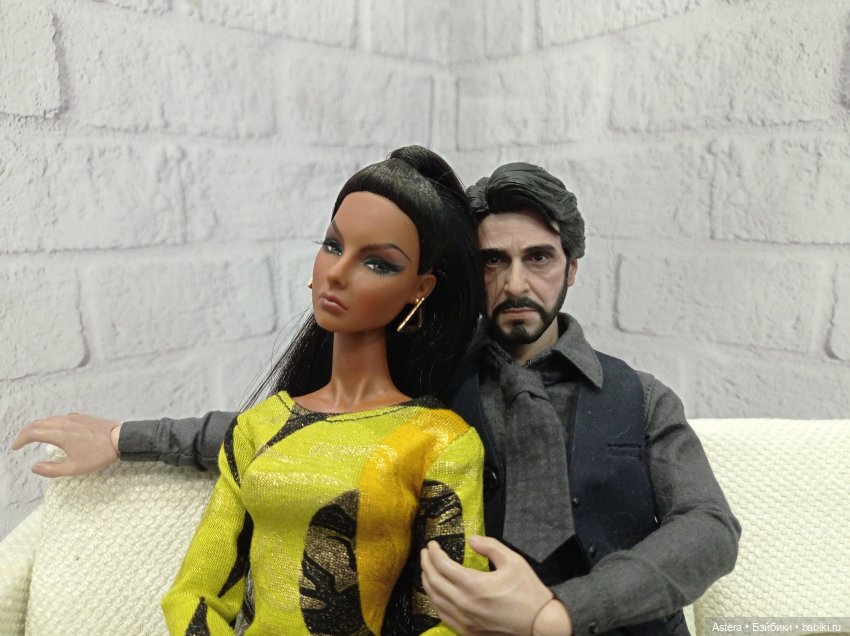 Семья Монтефиори — Коллекционные экшн