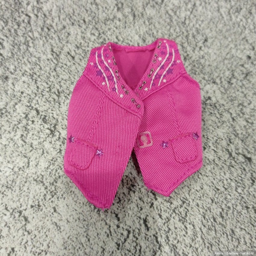 Barbie The Movie в ковбойском костюме. Обзор