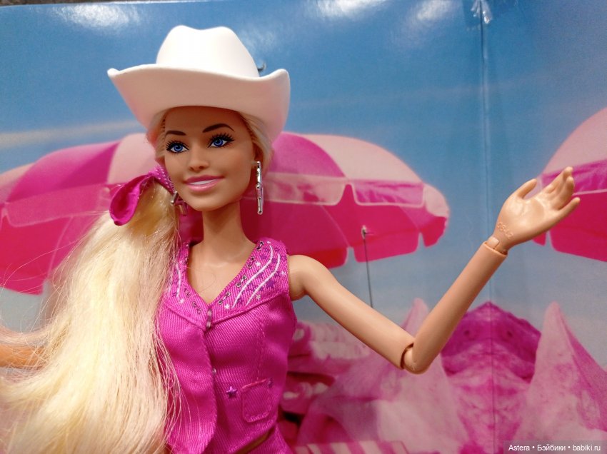 Barbie The Movie в ковбойском костюме. Обзор
