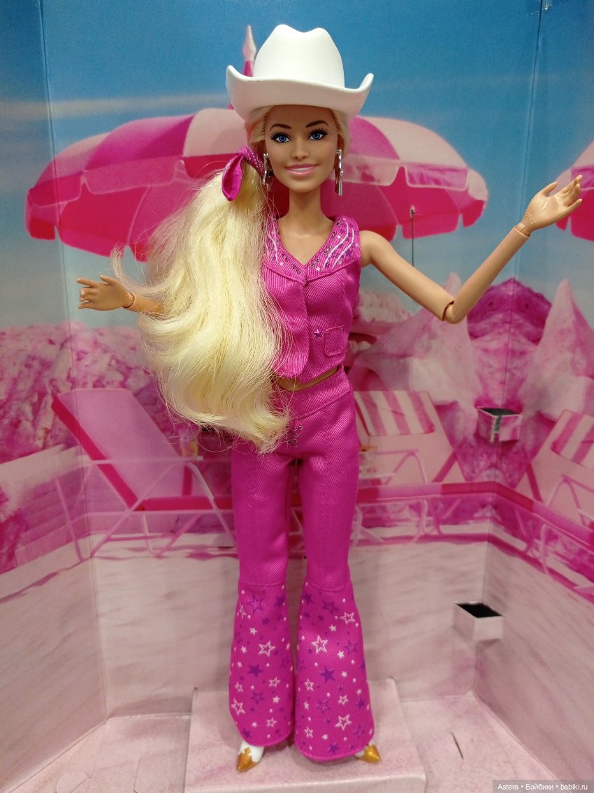 Barbie The Movie в ковбойском костюме. Обзор