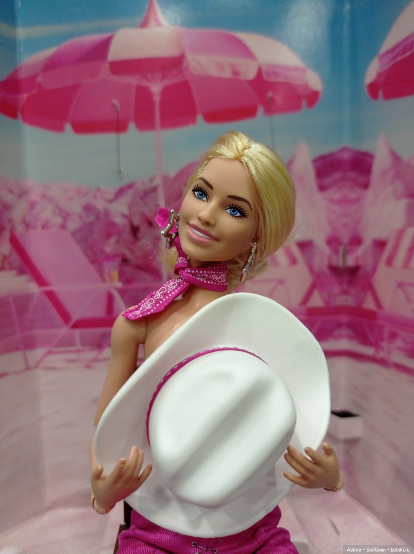Barbie The Movie в ковбойском костюме. Обзор