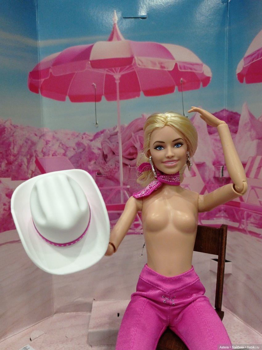 Barbie The Movie в ковбойском костюме. Обзор