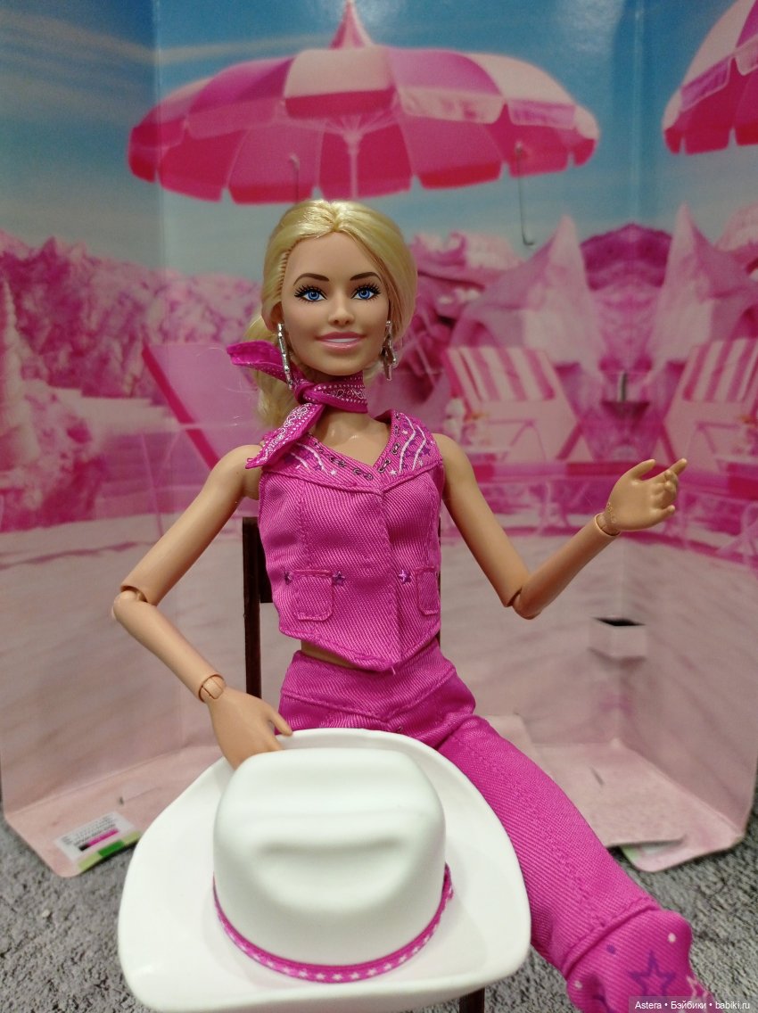 Barbie The Movie в ковбойском костюме. Обзор