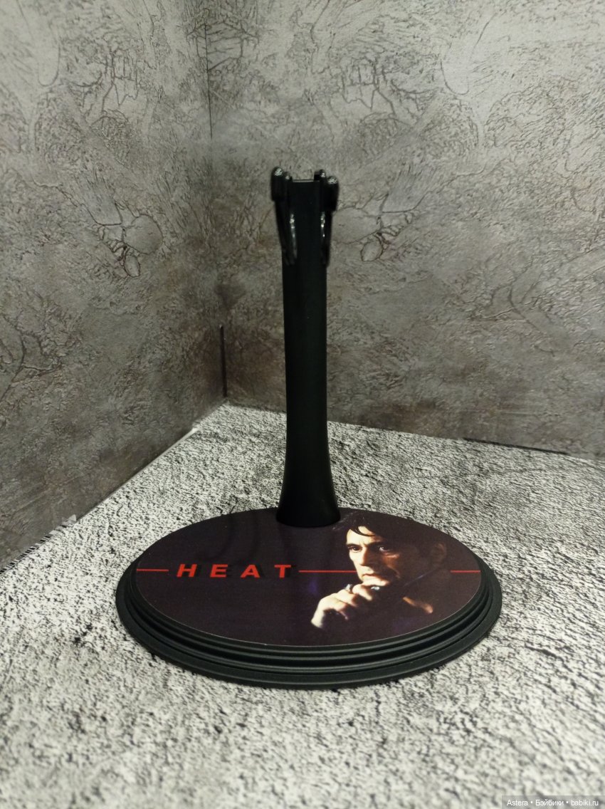 Lt. Vincent Hanna "Heat" Present Toys PT-sp18. Обзор (фото 9)