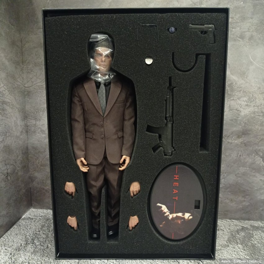 Lt. Vincent Hanna "Heat" Present Toys PT-sp18. Обзор (фото 7)