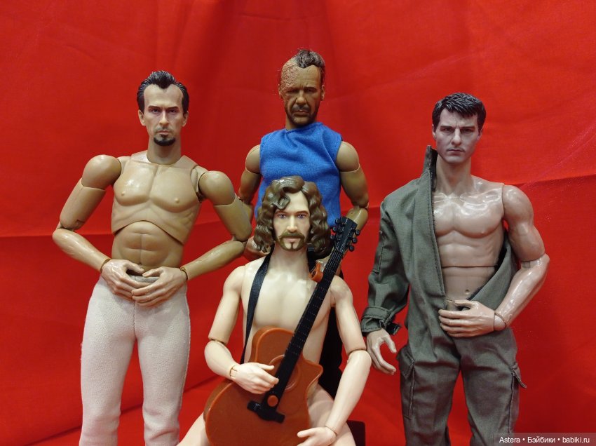 Горячие парни New Doll City