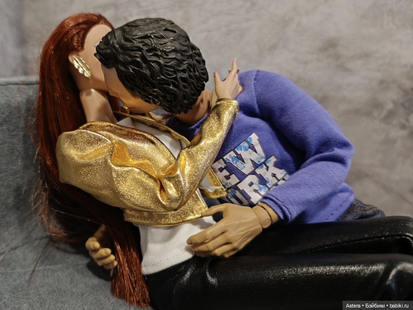 Неловкая ситуация — Кукольные фотоистории и сериалы: комиксы