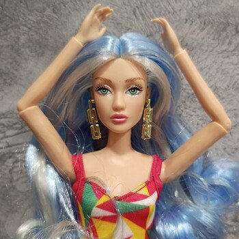 Еще одна из рода Defa Lucy