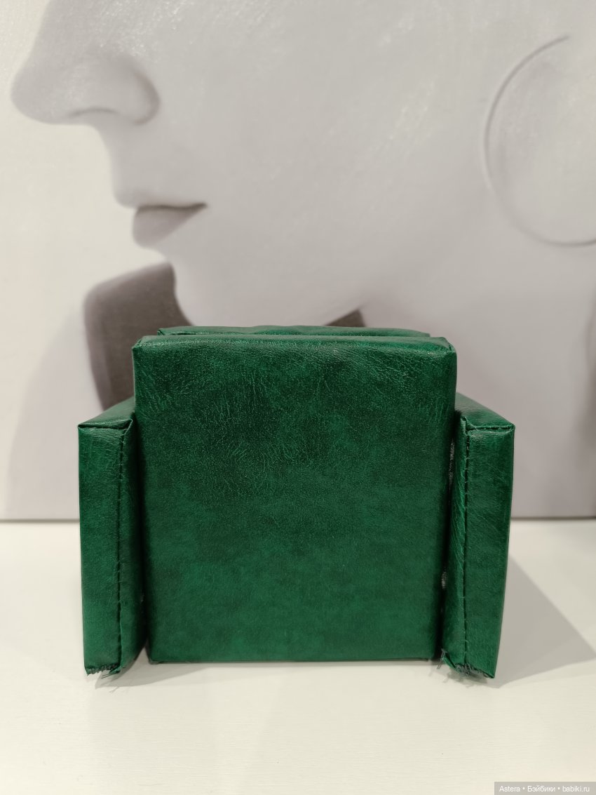 Норман и Карлуша примеряют новое кресло (фото 4)