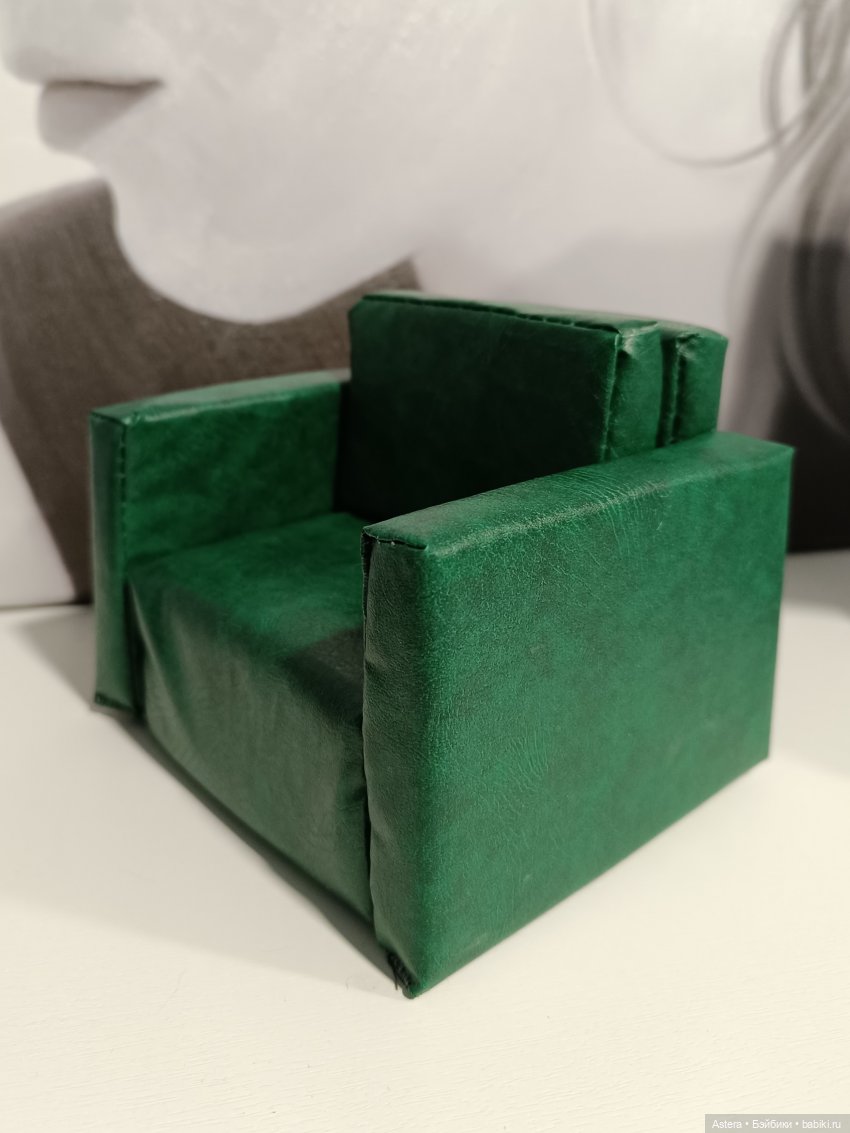 Норман и Карлуша примеряют новое кресло (фото 6)