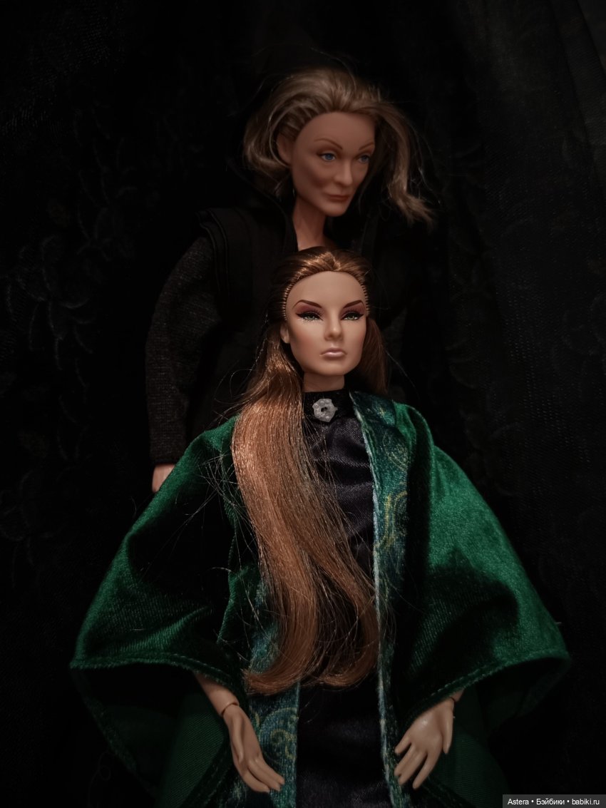 Ведьма молодая, ведьма старая