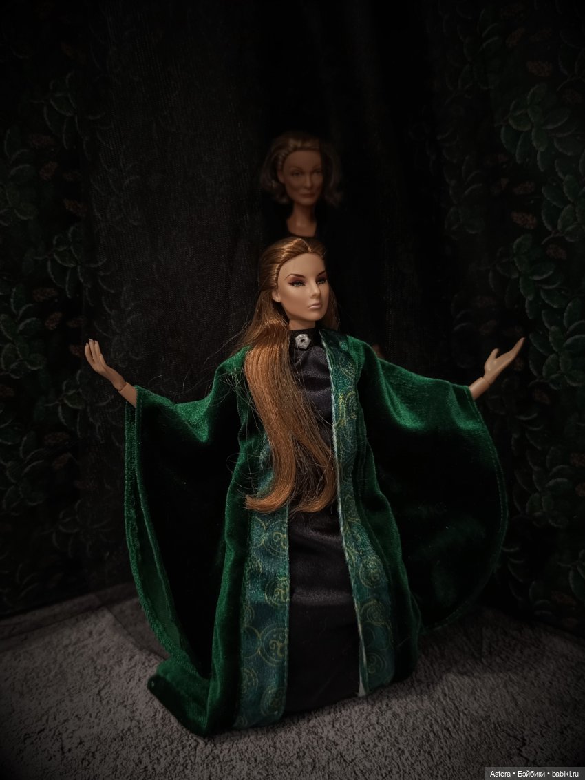 Ведьма молодая, ведьма старая