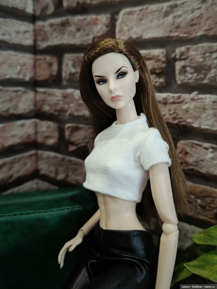 Грустная Лесли | Бэйбики Грустная Лесли — Куклы Integrity Toys (Интегрити): Poppy Parker
