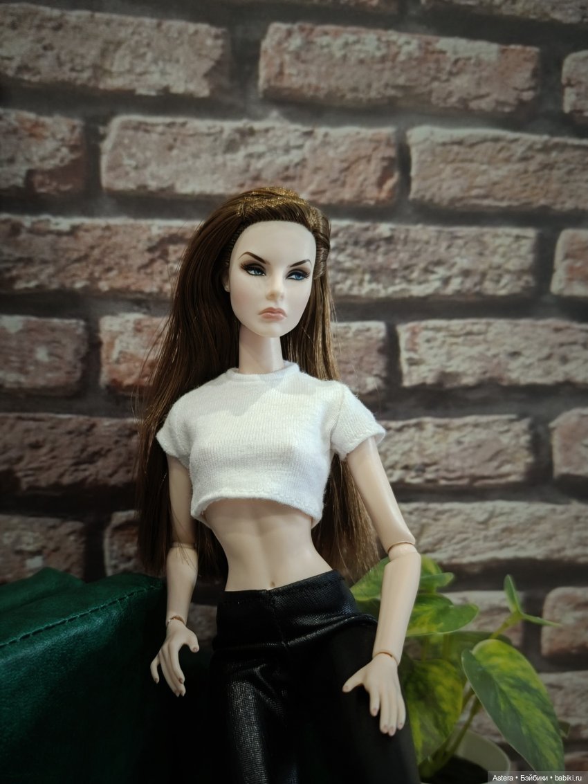 Грустная Лесли | Бэйбики Грустная Лесли — Куклы Integrity Toys (Интегрити): Poppy Parker