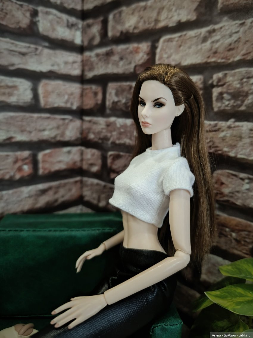 Грустная Лесли | Бэйбики Грустная Лесли — Куклы Integrity Toys (Интегрити): Poppy Parker