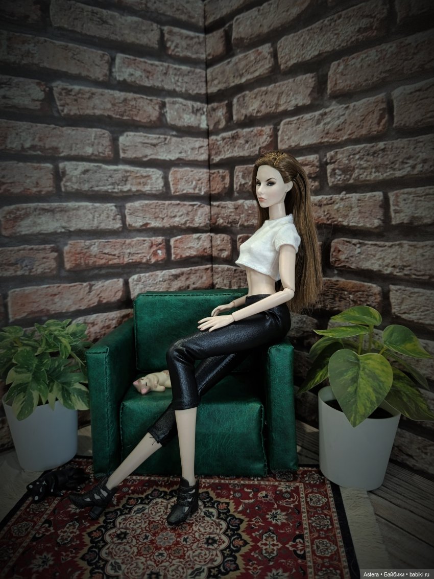 Грустная Лесли | Бэйбики Грустная Лесли — Куклы Integrity Toys (Интегрити): Poppy Parker