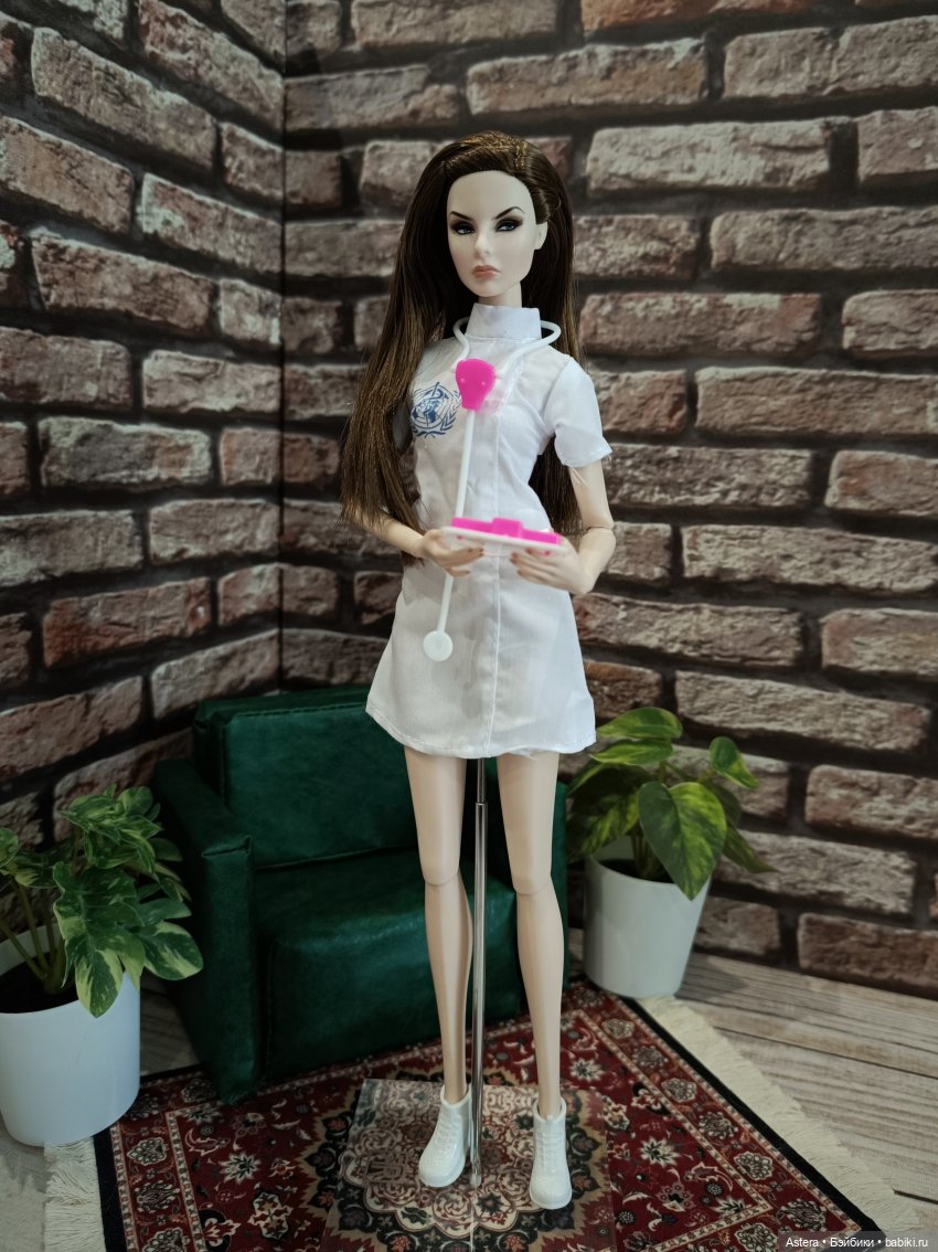 Грустная Лесли | Бэйбики Грустная Лесли — Куклы Integrity Toys (Интегрити): Poppy Parker