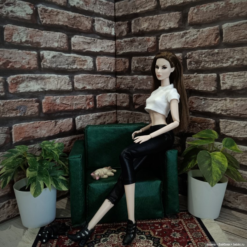 Грустная Лесли | Бэйбики Грустная Лесли — Куклы Integrity Toys (Интегрити): Poppy Parker