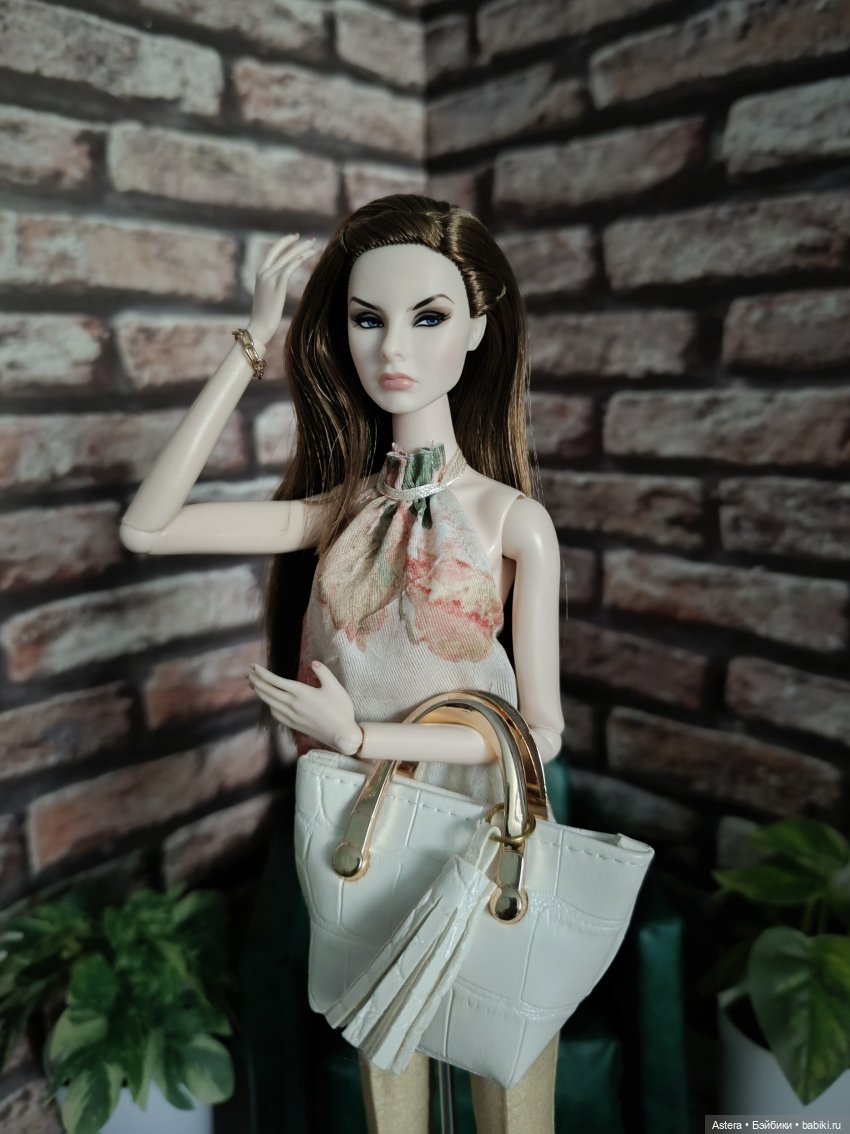 Грустная Лесли | Бэйбики Грустная Лесли — Куклы Integrity Toys (Интегрити): Poppy Parker