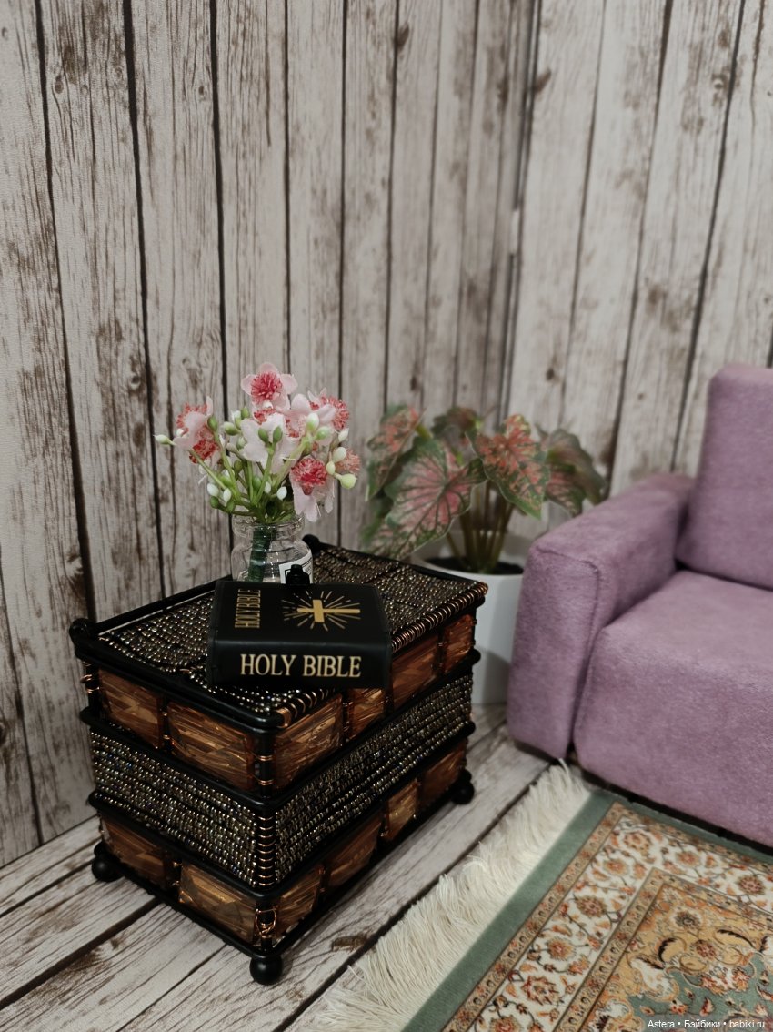 Розовый диван — Мебель для кукол и домиков: фото (фото 9)