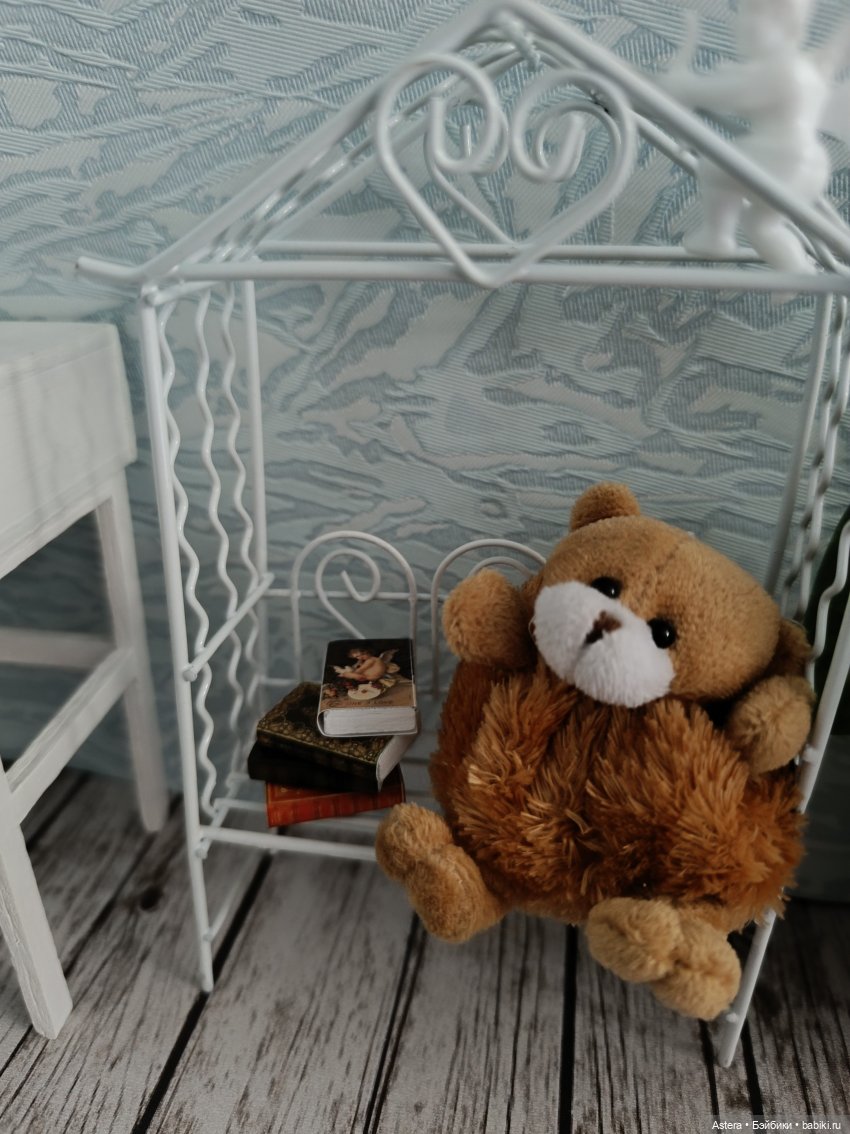 Голубой диван — Мебель для кукол и домиков: фото