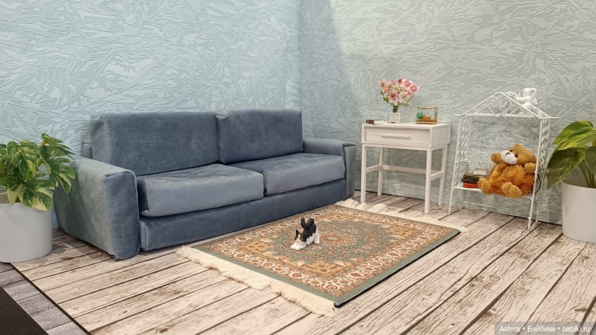 Голубой диван — Мебель для кукол и домиков: фото (фото 8)