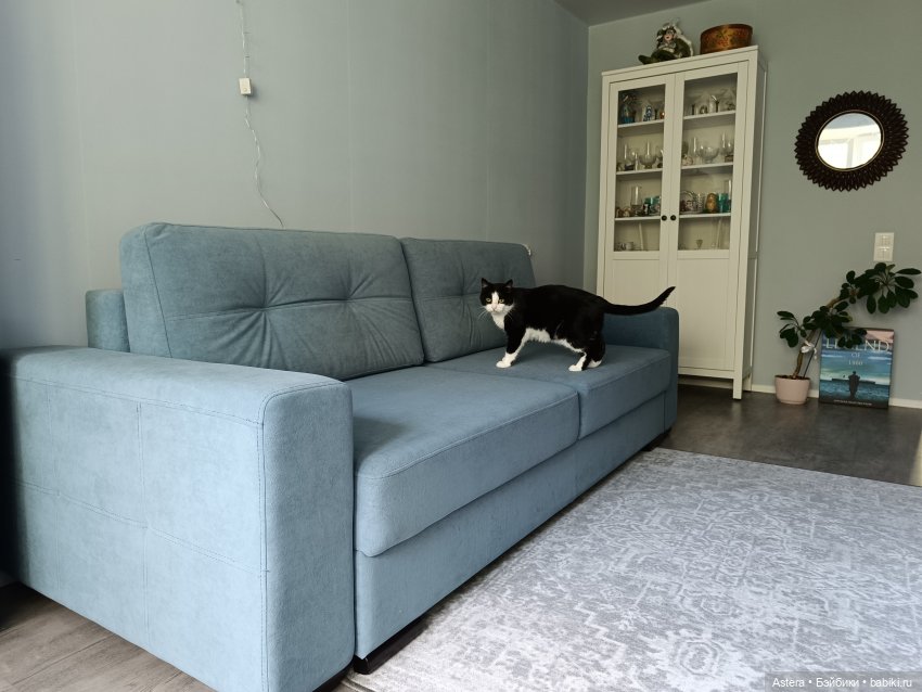 Голубой диван — Мебель для кукол и домиков: фото