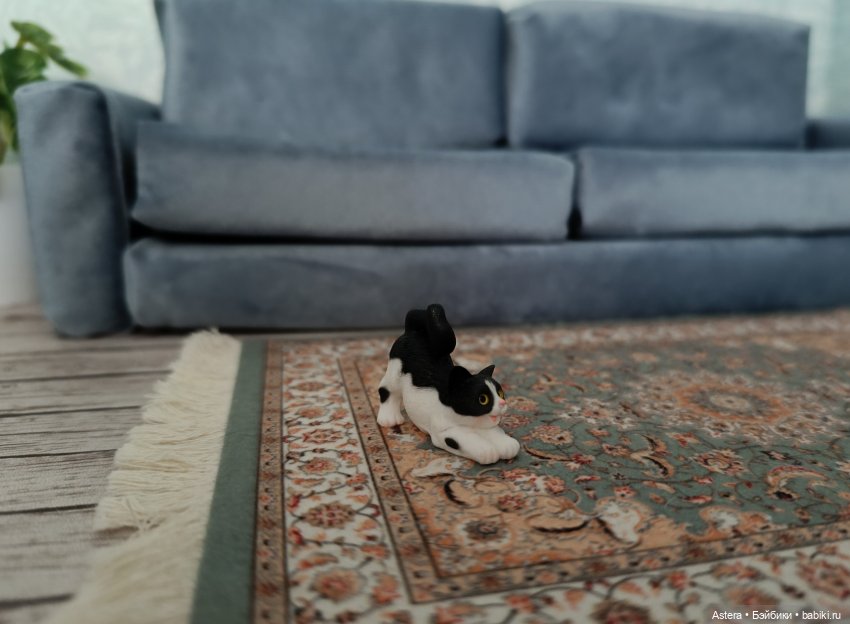 Голубой диван — Мебель для кукол и домиков: фото (фото 9)