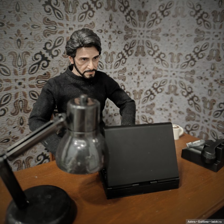 Альфредо, Аиша и новый стол