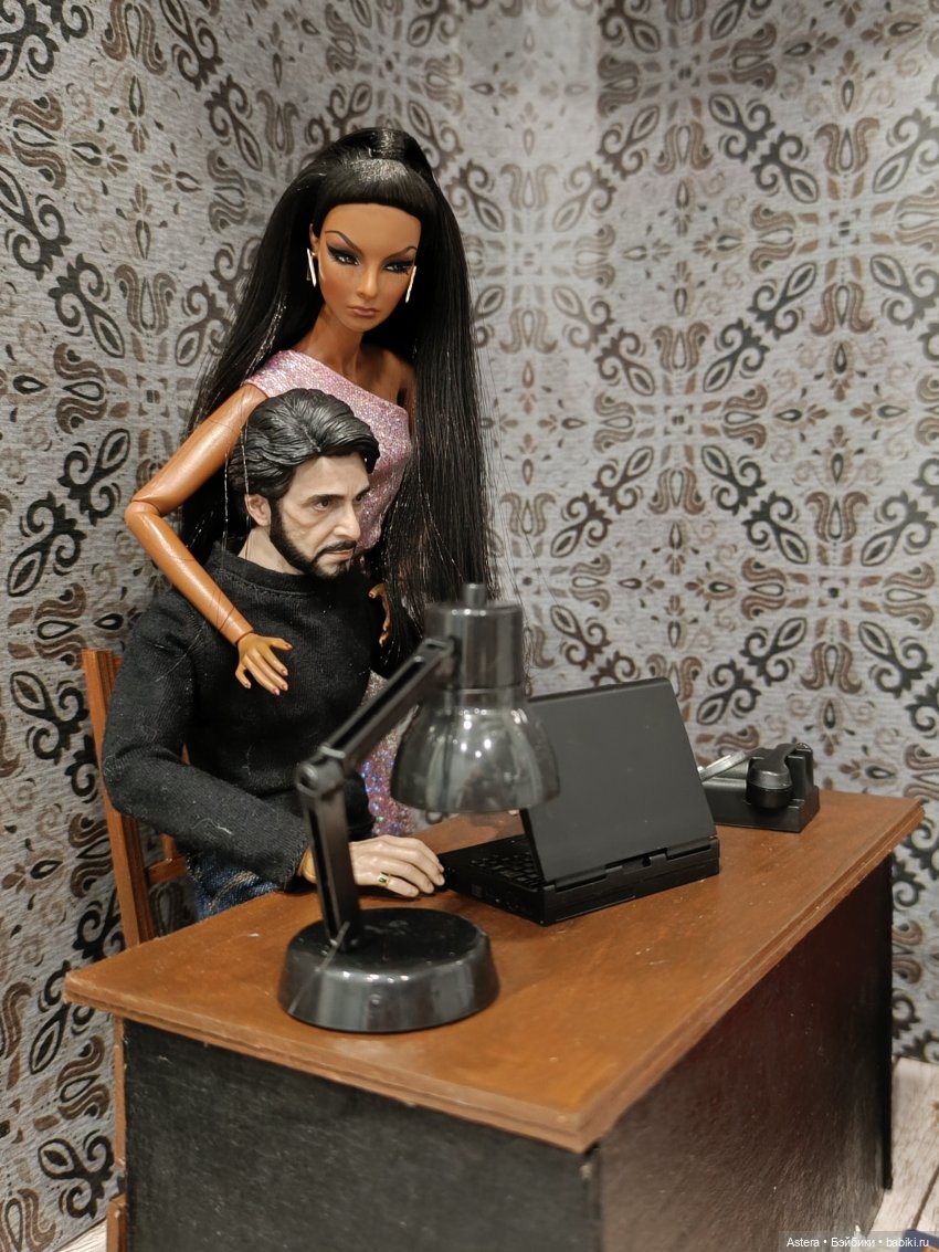 Альфредо, Аиша и новый стол