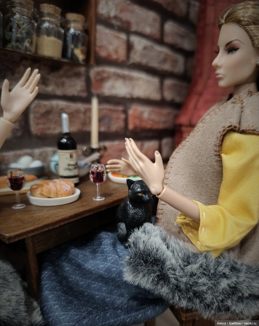 Хэллоуинская история — Кукольные фотоистории и сериалы: комиксы