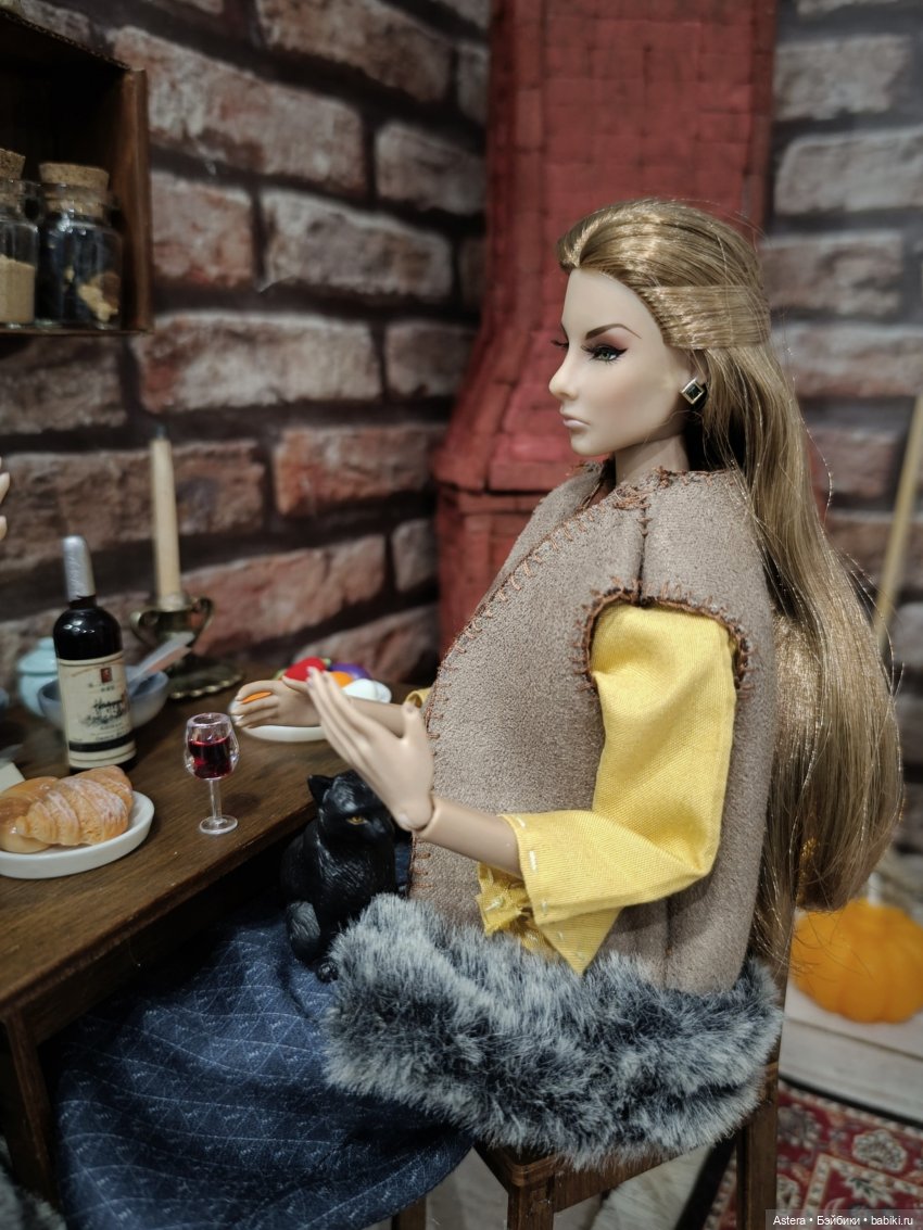 Хэллоуинская история — Кукольные фотоистории и сериалы: комиксы