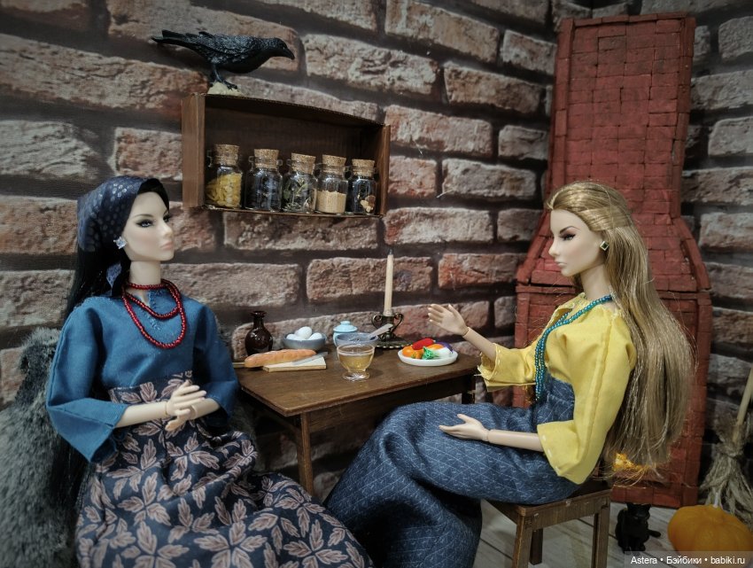 Хэллоуинская история — Кукольные фотоистории и сериалы: комиксы