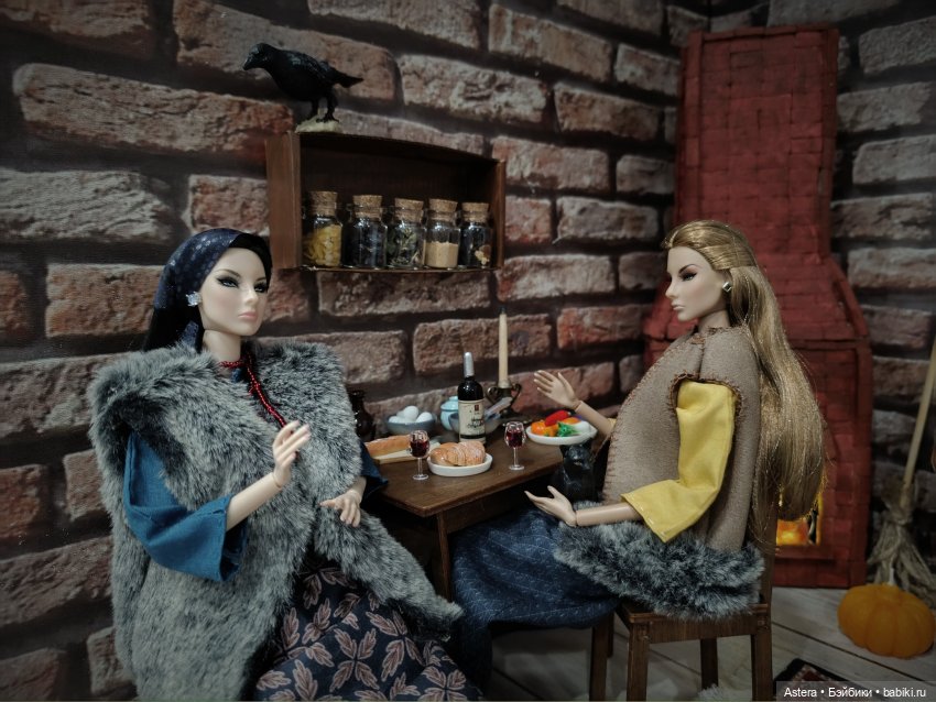 Хэллоуинская история — Кукольные фотоистории и сериалы: комиксы